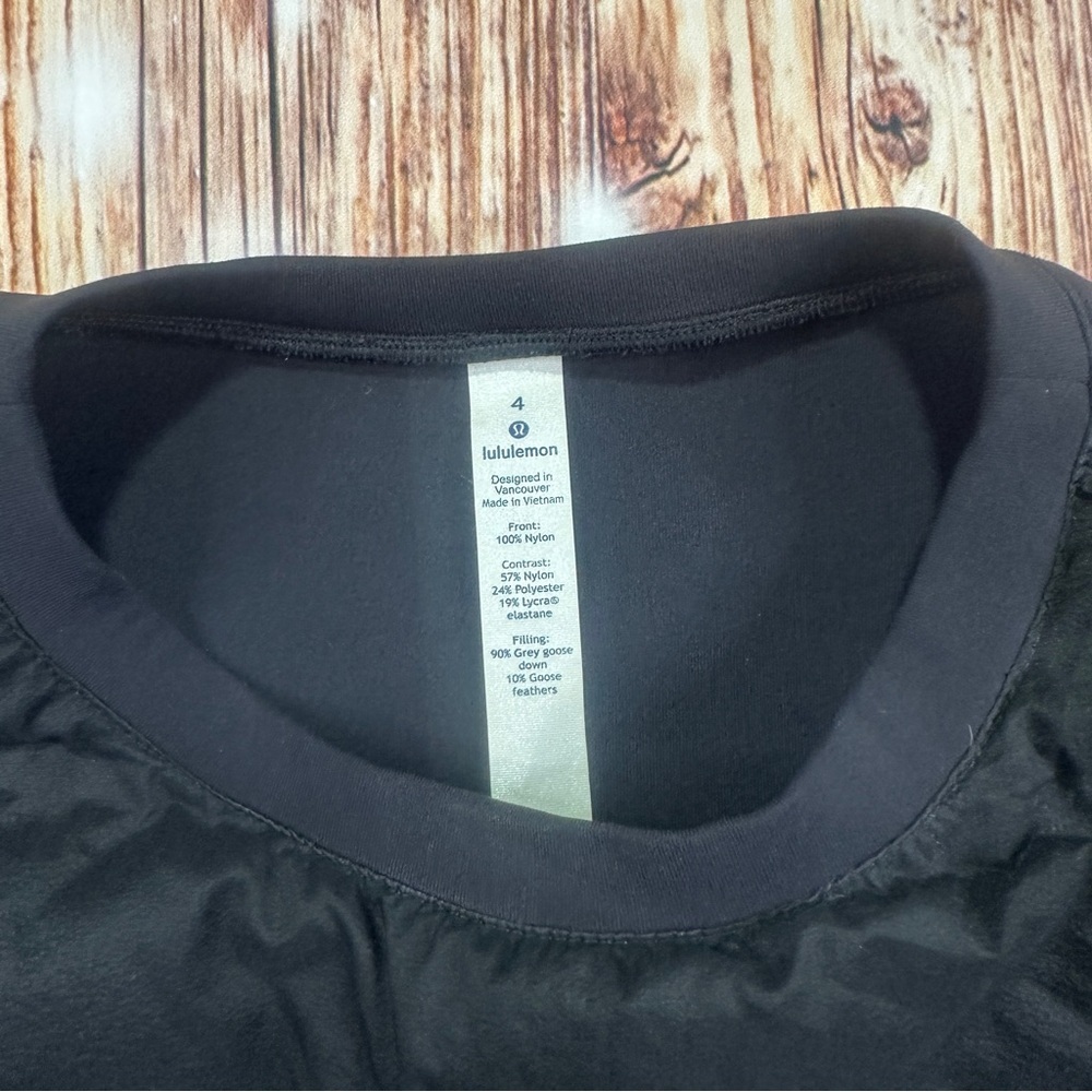Lululemon Athletica Down & Around Crew Women’s Size 4 - Picture 2 of 16